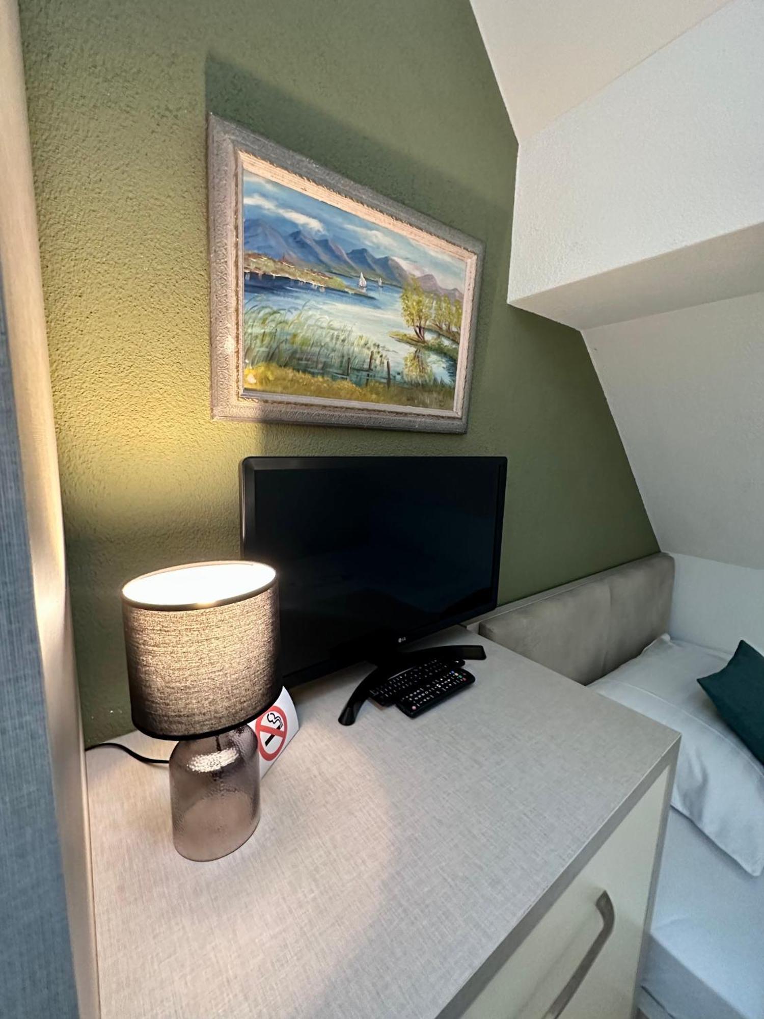 Welcome Hotel - Hellbuehl Self-Check-In Luaran gambar